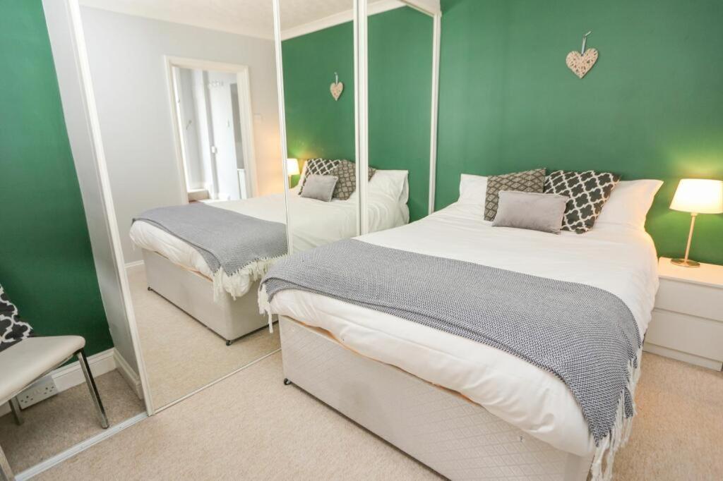 Southsea Historic Gem - Elegant Apartments Portsmouth Extérieur photo
