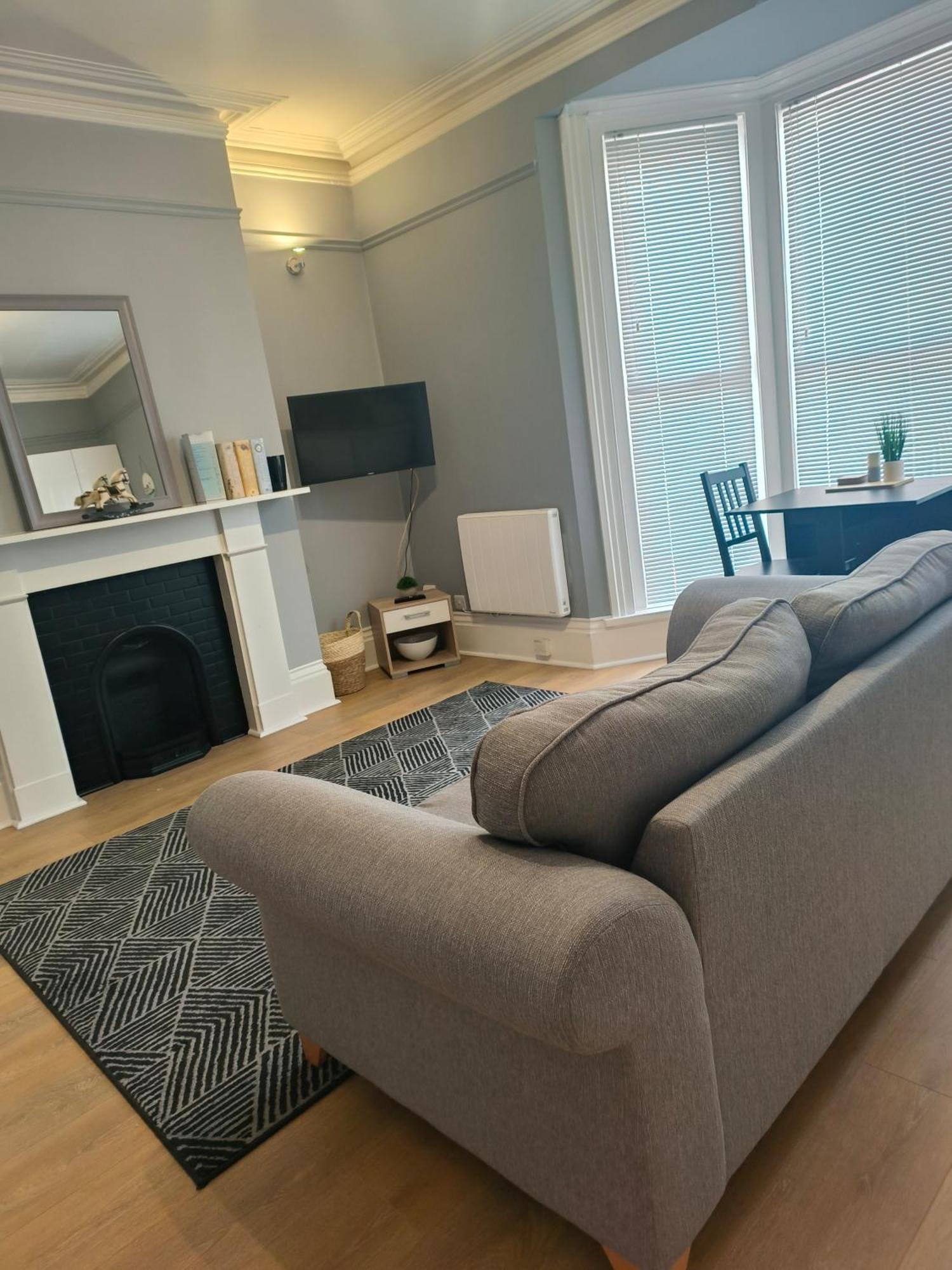 Southsea Historic Gem - Elegant Apartments Portsmouth Chambre photo